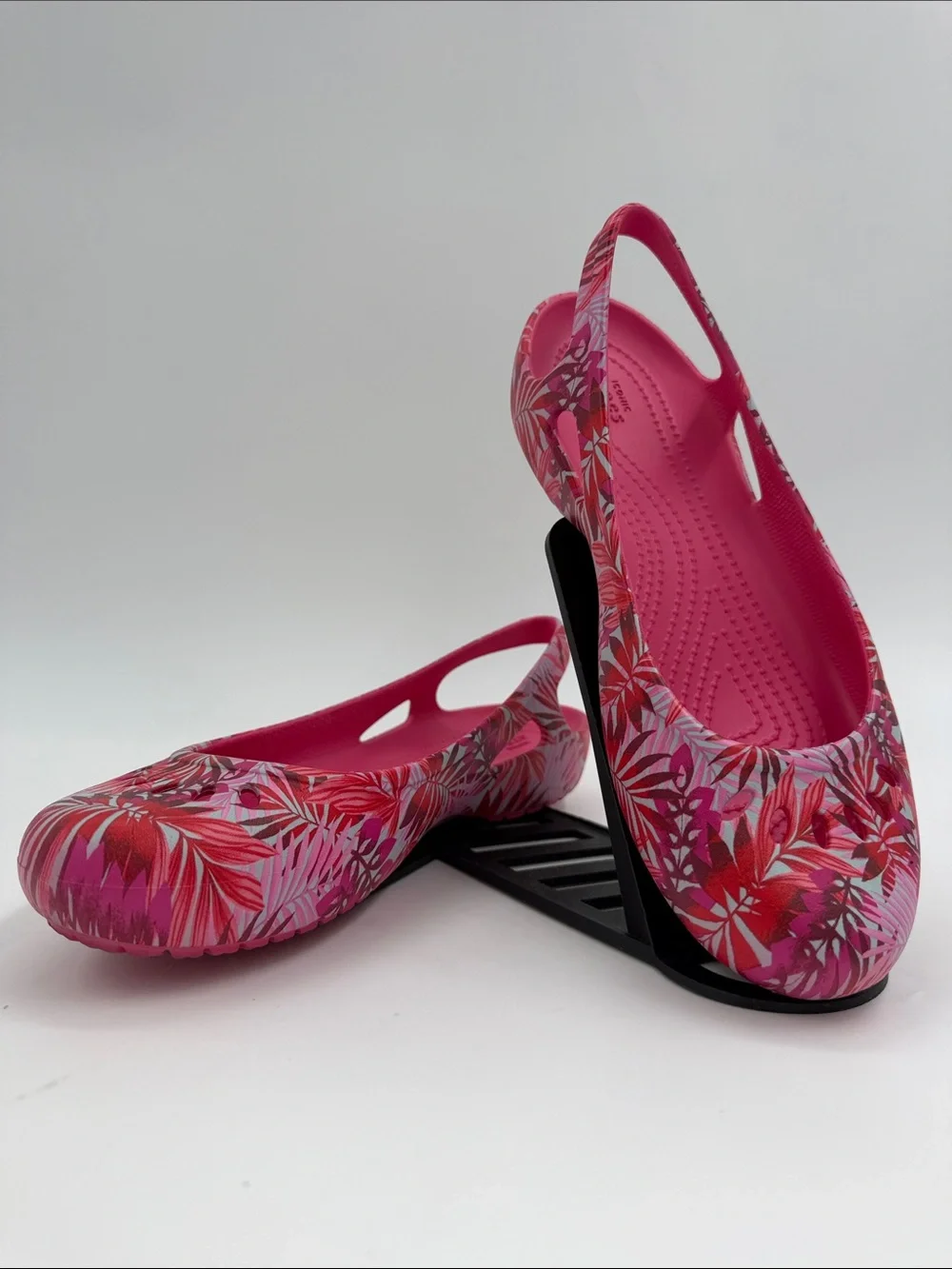 CROCS Kadee Tropical Print Slingback Ballet Flats Women's Size 8.0